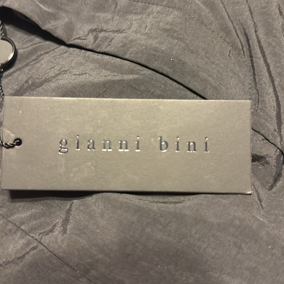 Gianni Bini Freya Nylon Cargo Skirt - Picture 6 of 7